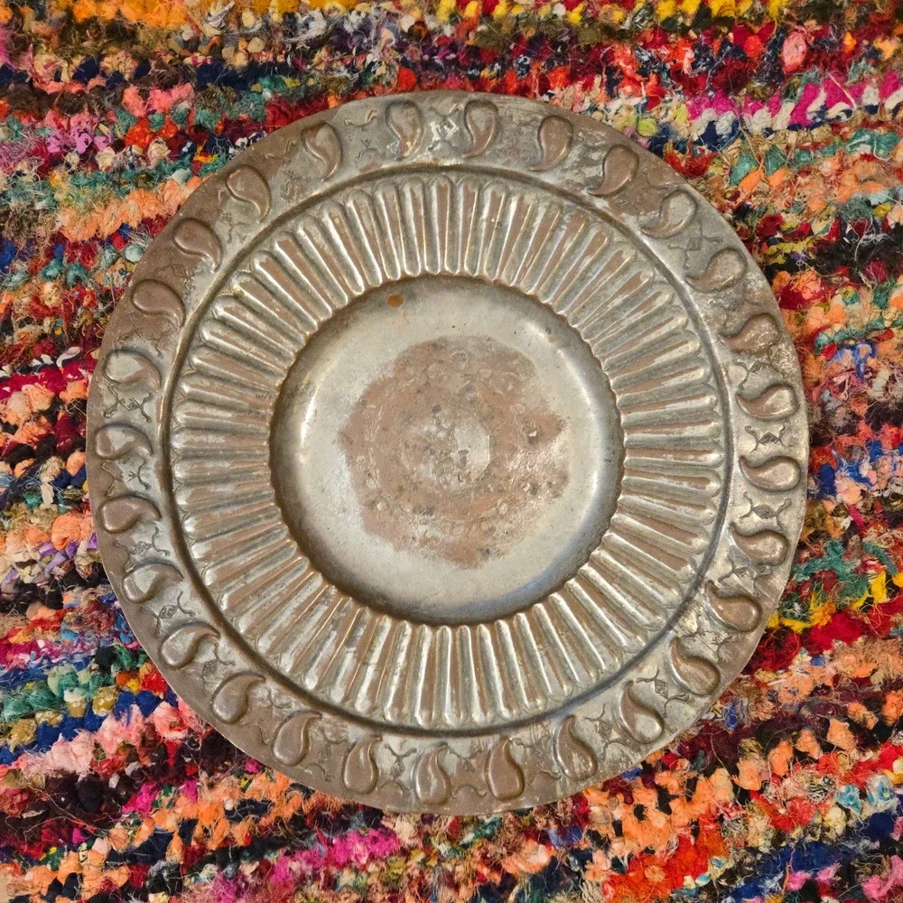 VTG Egyptian Copper Pewter Wall Plate Brown Paisley Embossed Decor Unbranded Art